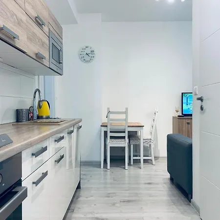 Cozy Place With A Balcony Apartmán *